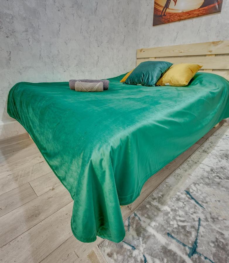 YourHouse на Розыбакиева Утепова Алматы Экстерьер фото